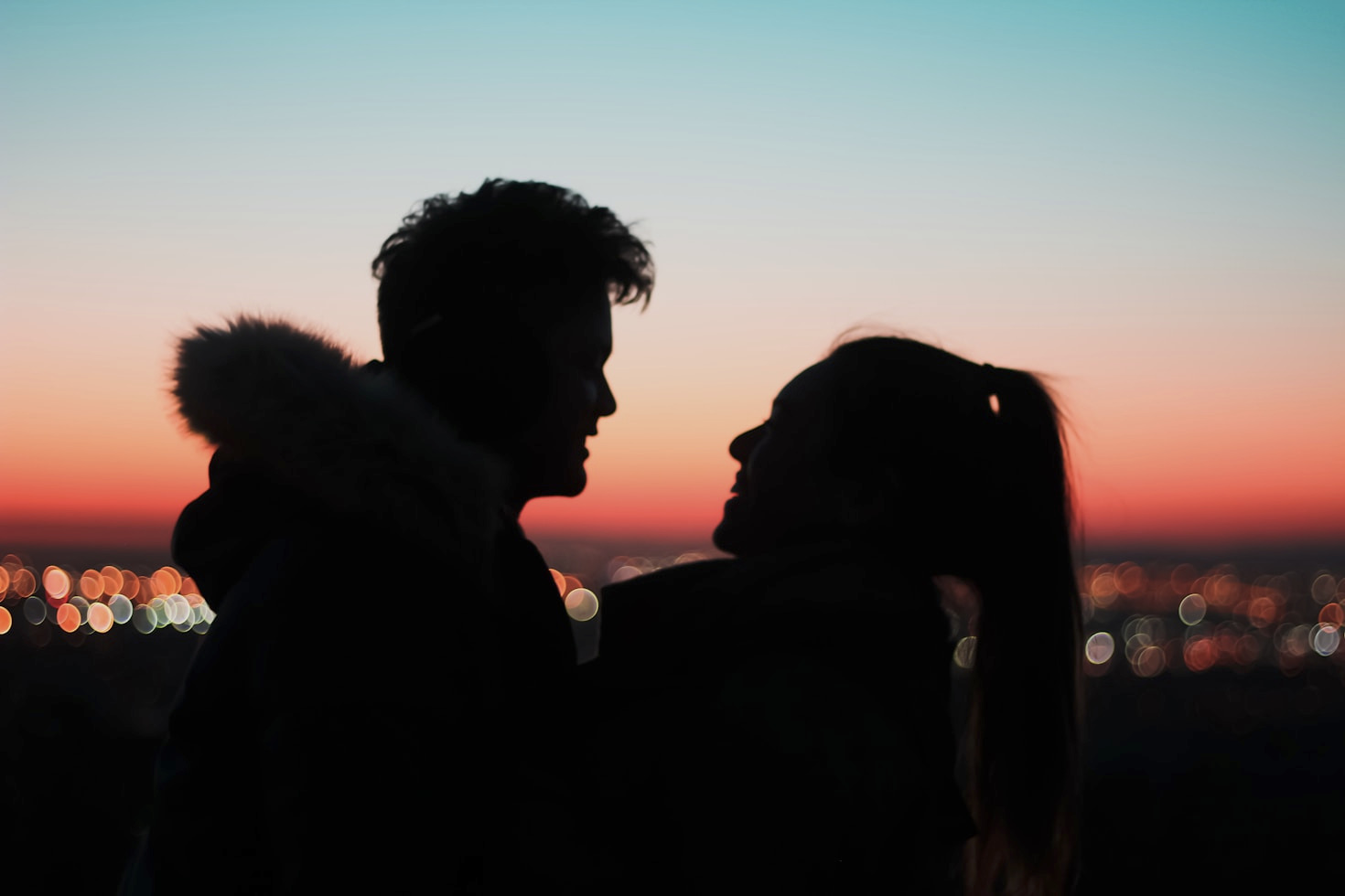 Recognizing Red Flags Early in Relationships